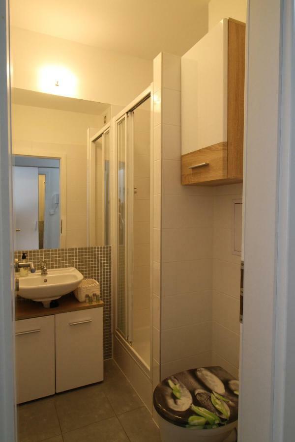 G Support Apartment ปราก ภายนอก รูปภาพ